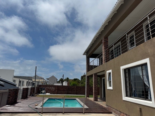 4 Bedroom Property for Sale in Humerail Eastern Cape